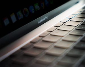 Macbook Battery Replacement In Bangalore Ifix India Free Onsite Fix